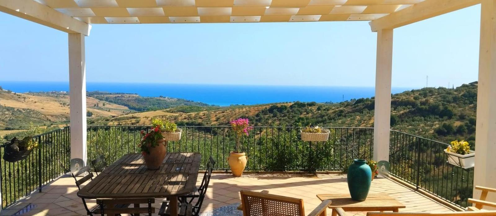 Villa Immersa In Oliveto Vista Mare Sciacca Eksteriør billede