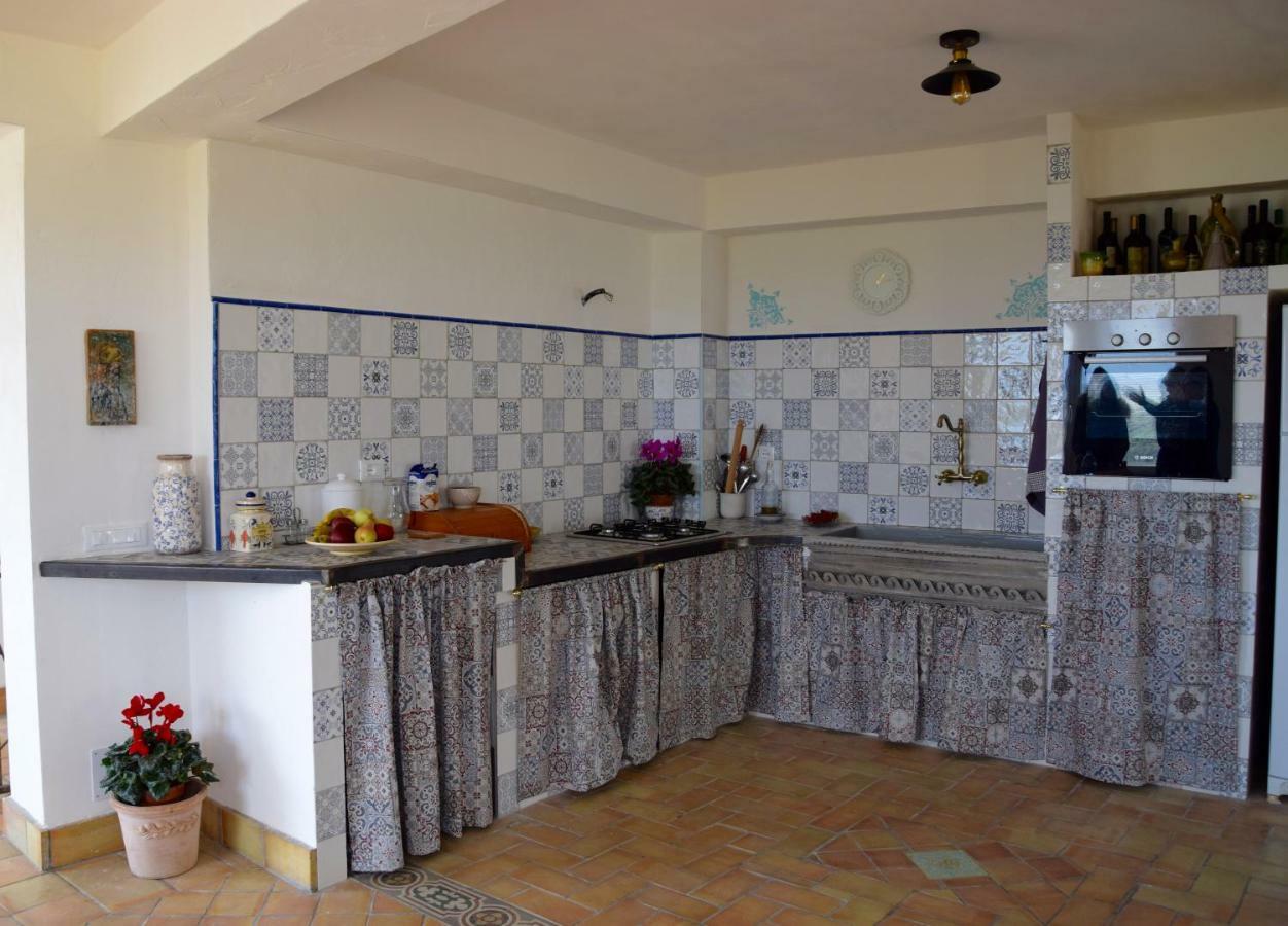Villa Immersa In Oliveto Vista Mare Sciacca Eksteriør billede